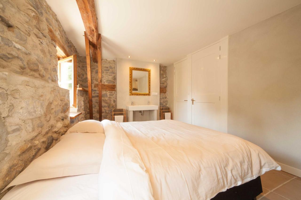 Maison Cimarron Bed & Breakfast Chateauroux-les-Alpes Bagian luar foto